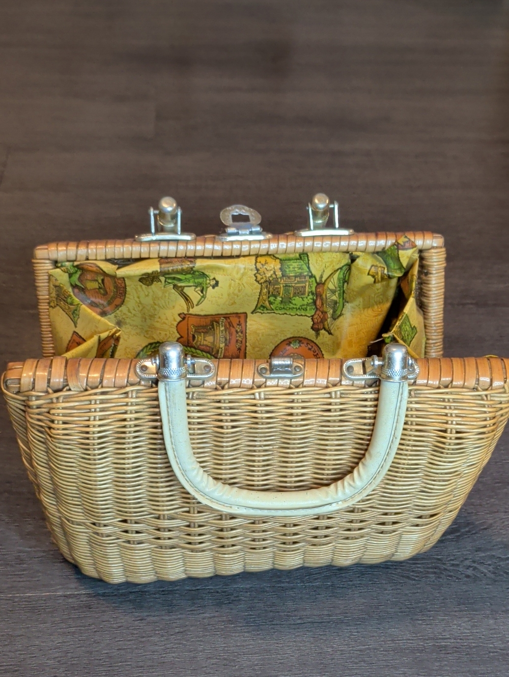 Vintage 50s Woven Straw Basket Bag Old Fashion General Store Purse Lining RARE